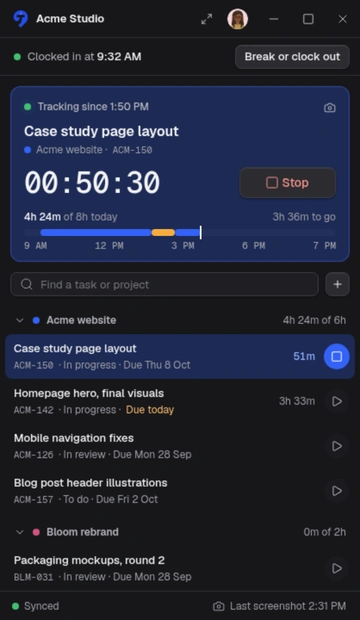 Trakkar desktop tracker timing a task, with today's hours on a day bar